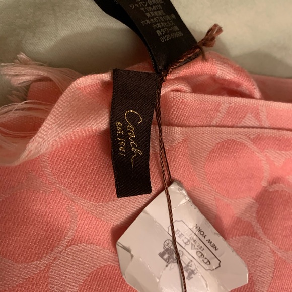 Absolutely gorgeous , super soft authentic Coach scarf/shawl, coral color/ must! - Picture 4 of 4